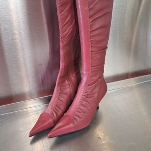Small heel red boots
